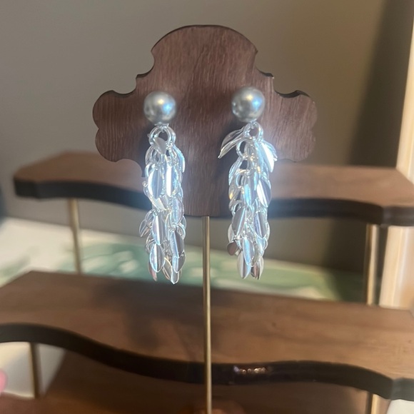 Wheat-Inspired Gray Pearl Tassel Drop Earrings - Picture 1 of 7